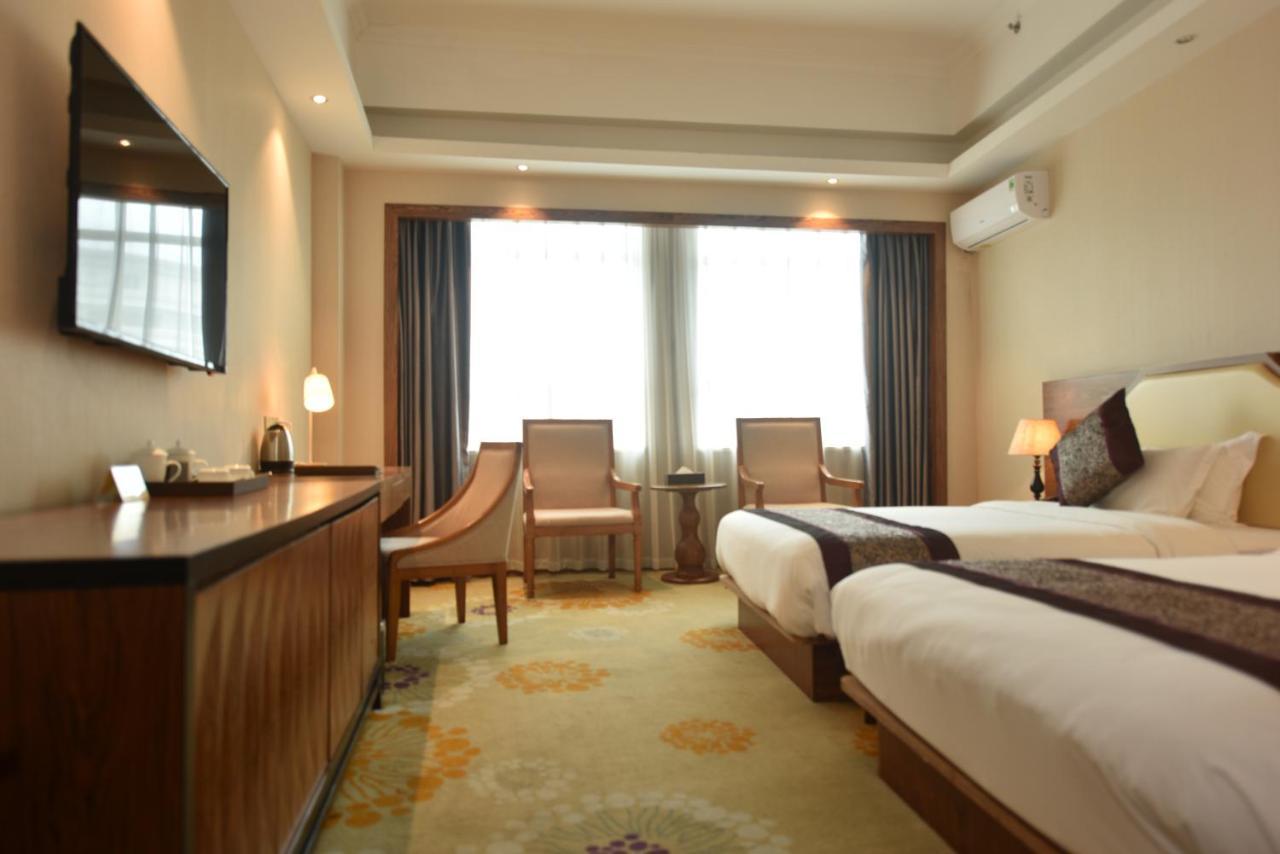 Hong Van Grand Hotel Mong Cai Luaran gambar