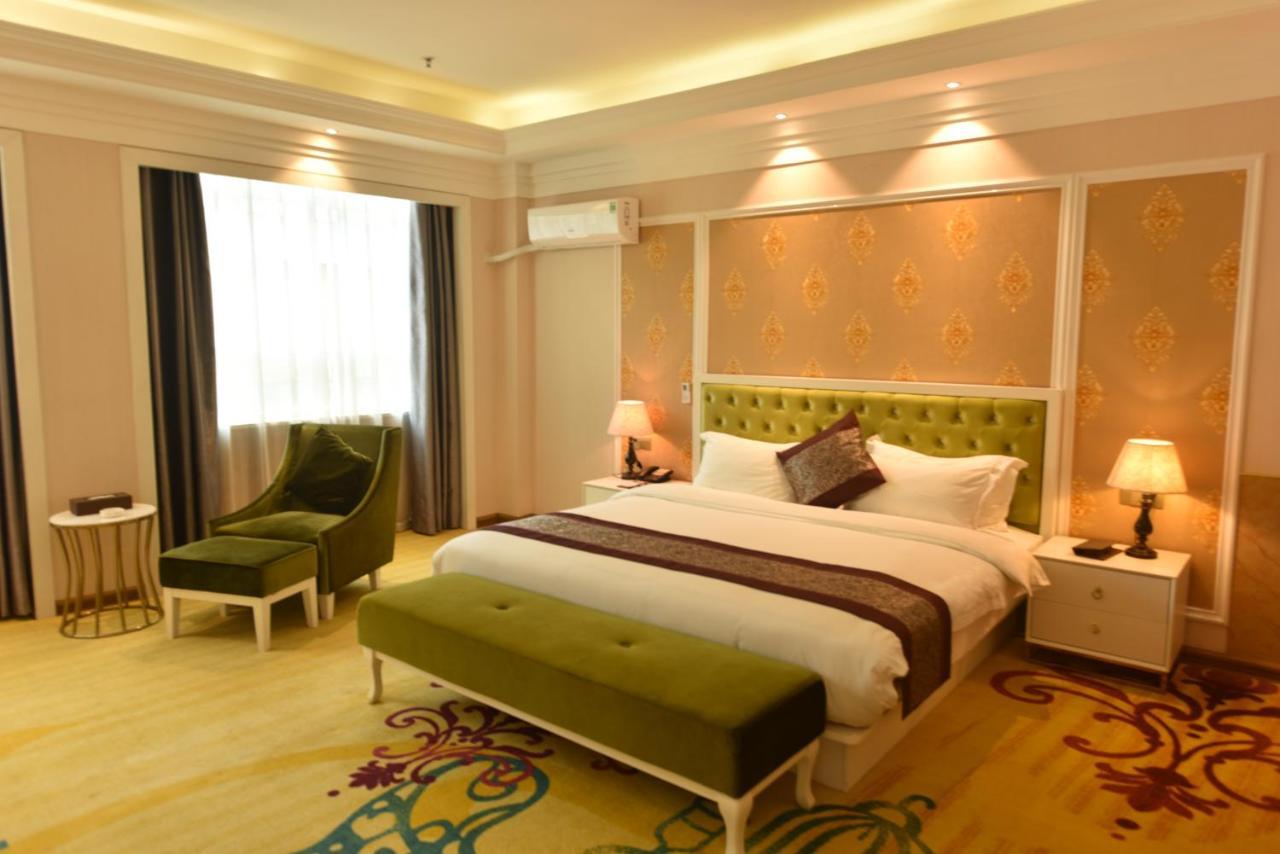 Hong Van Grand Hotel Mong Cai Luaran gambar