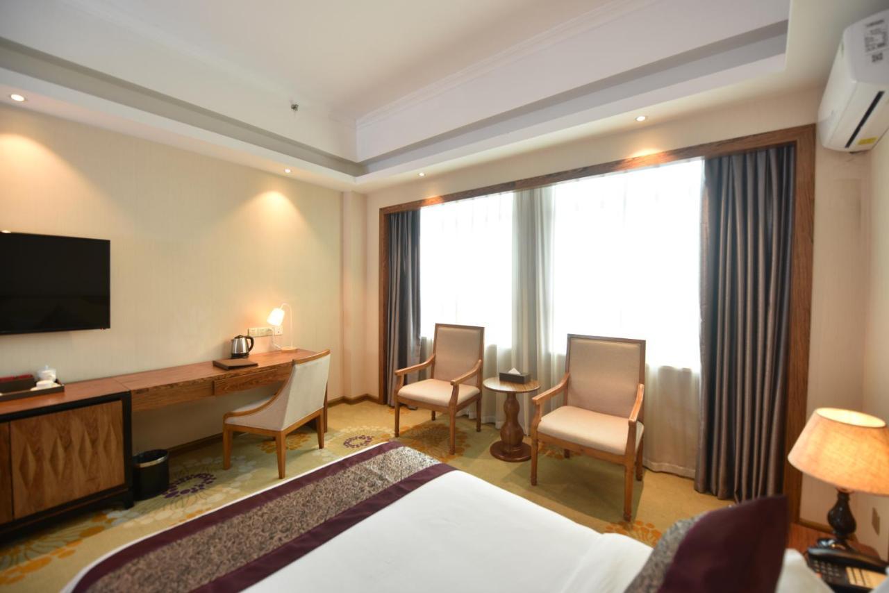 Hong Van Grand Hotel Mong Cai Luaran gambar