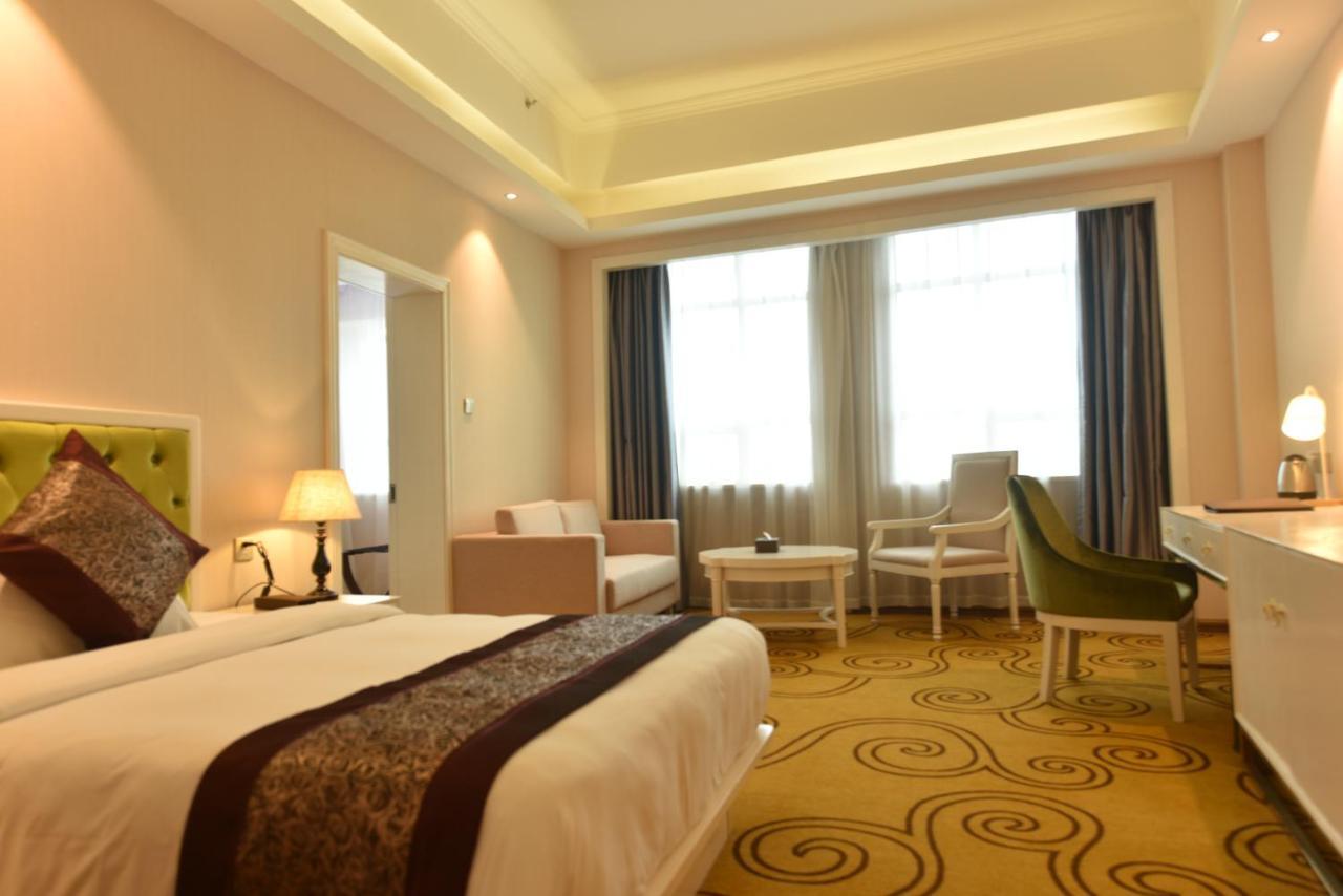 Hong Van Grand Hotel Mong Cai Luaran gambar