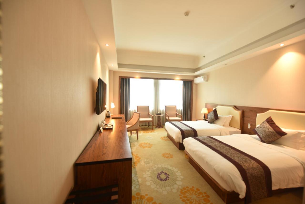 Hong Van Grand Hotel Mong Cai Luaran gambar