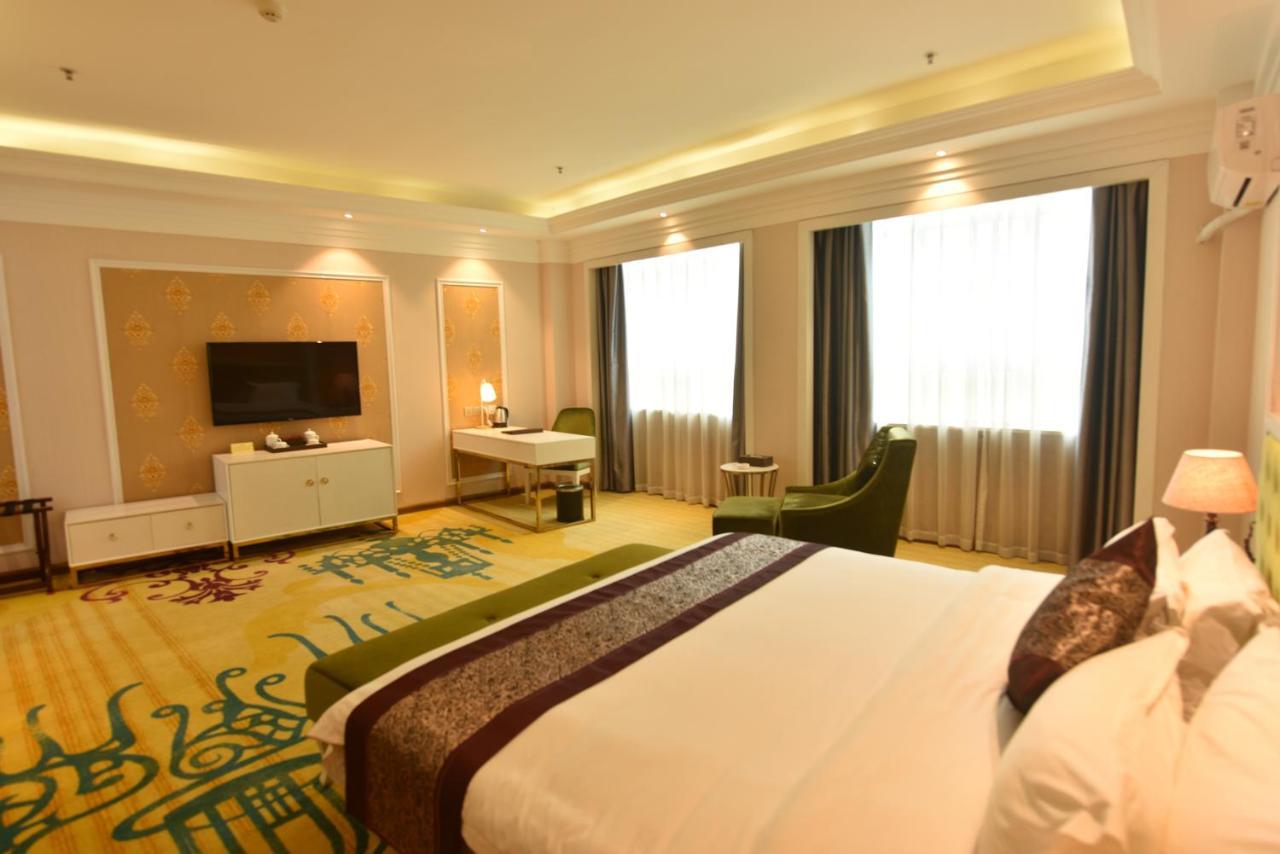 Hong Van Grand Hotel Mong Cai Luaran gambar