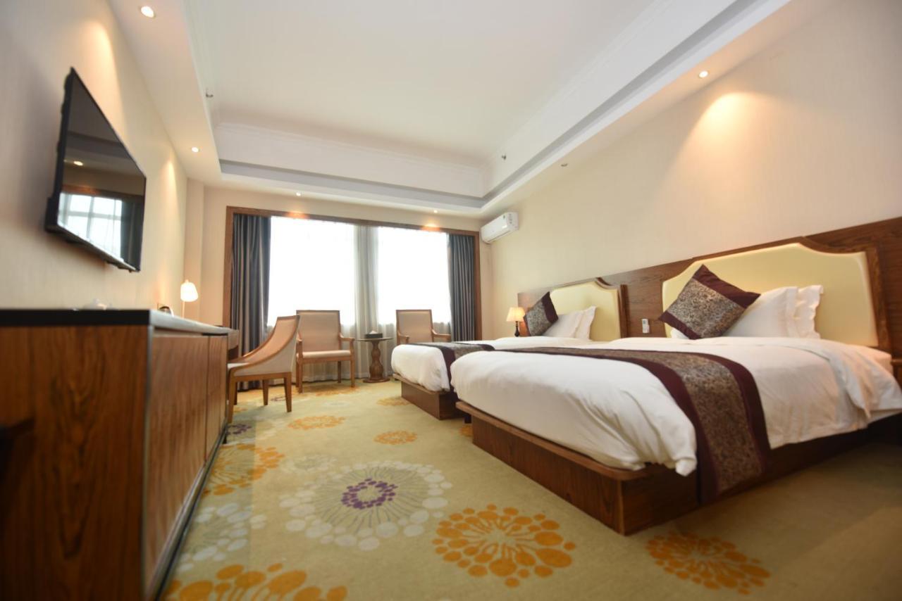 Hong Van Grand Hotel Mong Cai Luaran gambar