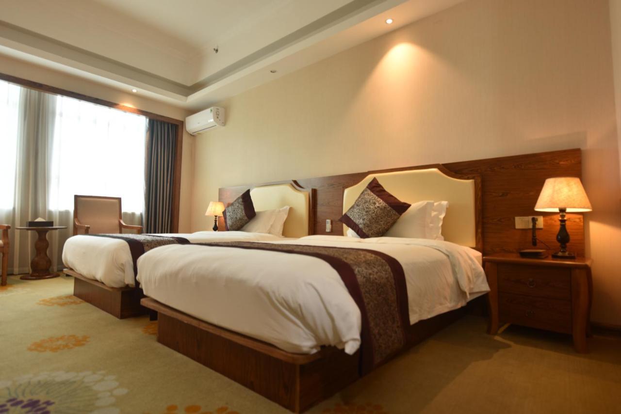 Hong Van Grand Hotel Mong Cai Luaran gambar